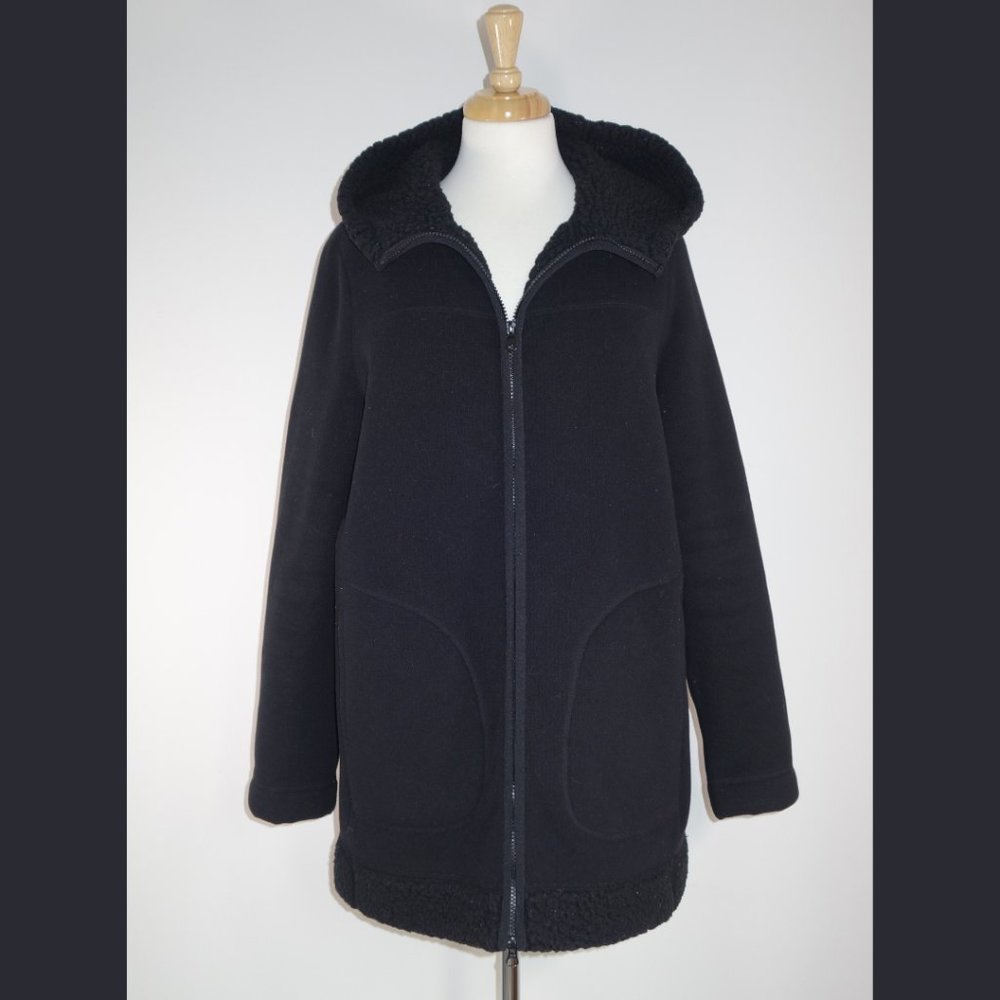 Uniqlo black hooded fleece jacket - size M